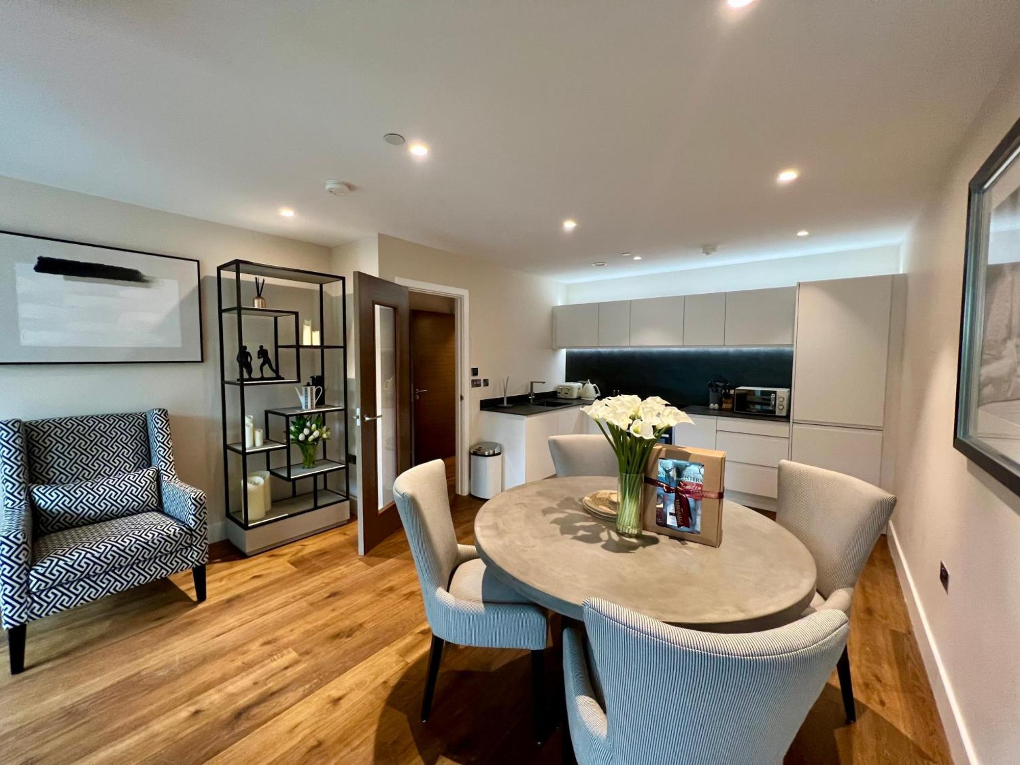 The Noir Blanc Retreat At Ryedale House Leilighet York Eksteriør bilde